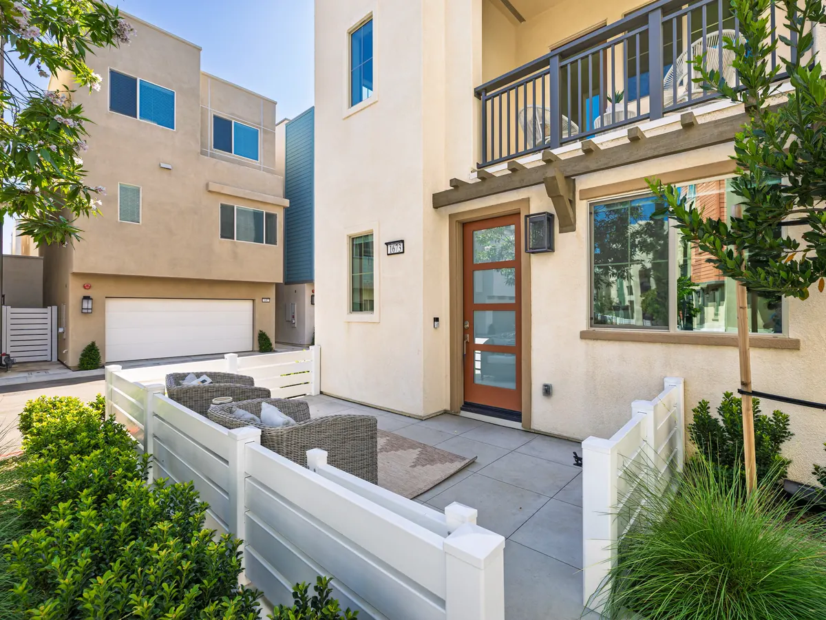 Patio in Harbor Pointe at Ponte Vista
